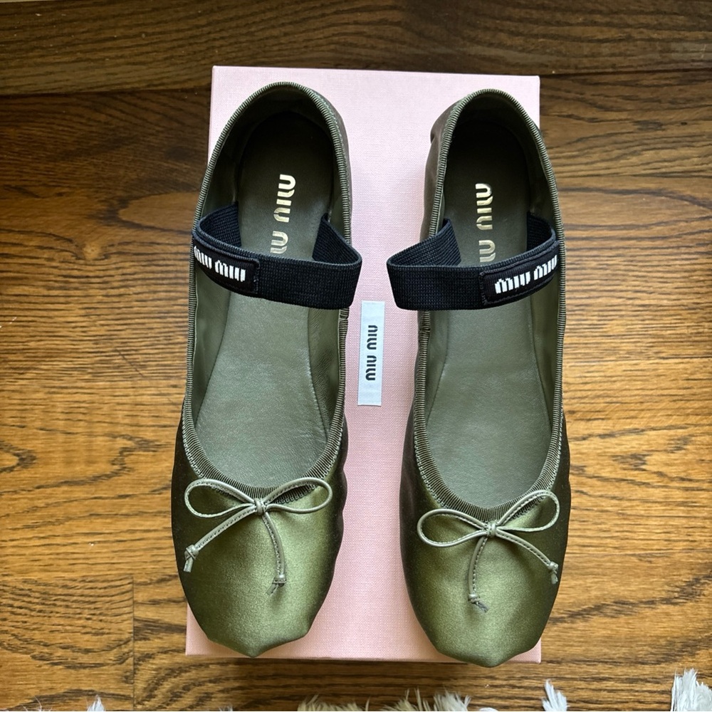 Authentic Miu Miu Oliva Green satin Bow ballerina shoes New 39.5EU 9.5 US $1020 - Picture 3 of 11